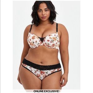 TORRID push up plunge 360 smoothing bra, 42B